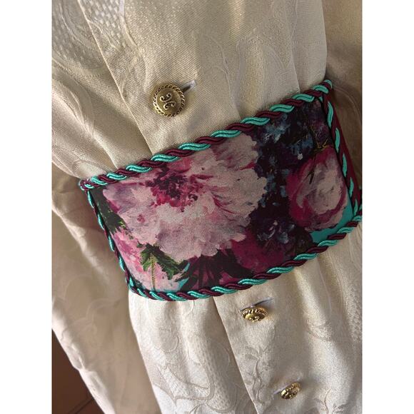 Large statement belt with floral print and lace up corset detail - Picture 3 of 7